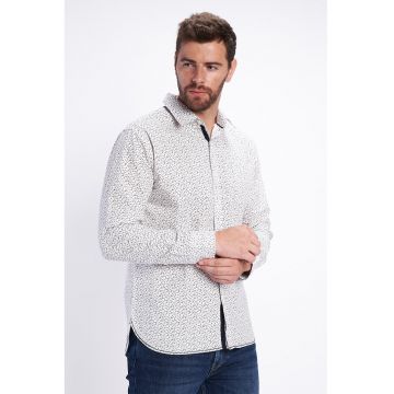 Camasa regular fit cu model