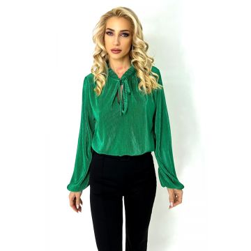 Camasa creponata Rahela, cu aspect satinat, guler cu volanase si maneci supradimensionate cu mansete elastice, Verde smarald, Marime S/M